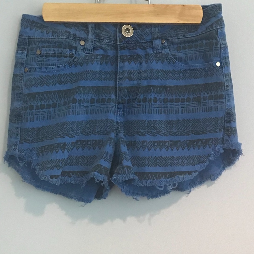 Dark blue denim Love, Fire shorts